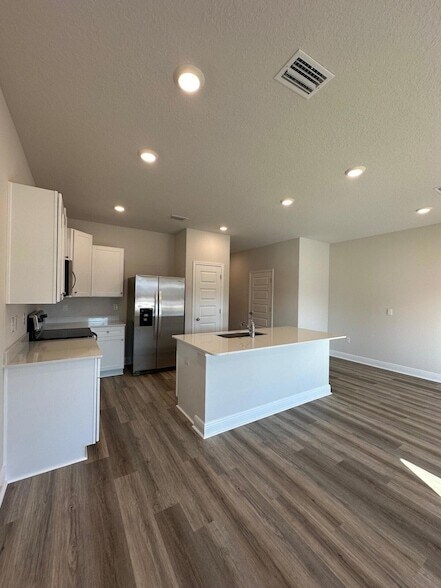 Foto del edificio - 5737 Stellarjay St