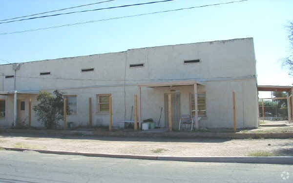 Building Photo - 3300 E Bellevue St