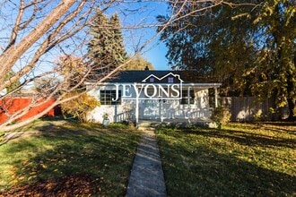 Building Photo - 511 N 26th Ave