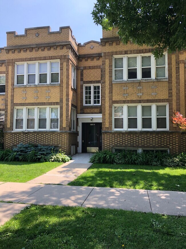 Main Entrance - 4103 W Nelson St