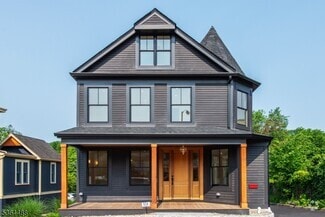 Building Photo - 554 Valley Rd