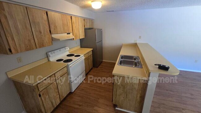 Foto del edificio - 2116 Brandy Pl