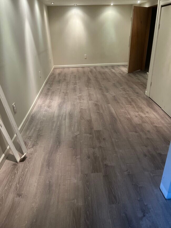 Instalación de pisos nuevos - 15 Old Lantern Ln