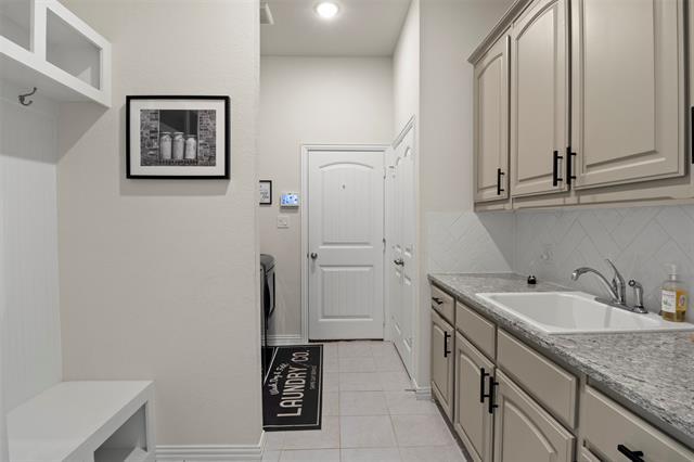 Building Photo - 3213 Greymoore Dr