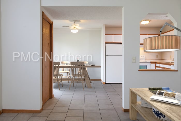 Building Photo - 1442 Glenridge Dr