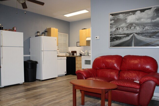 Foto del edificio - 879 Parsons St SW