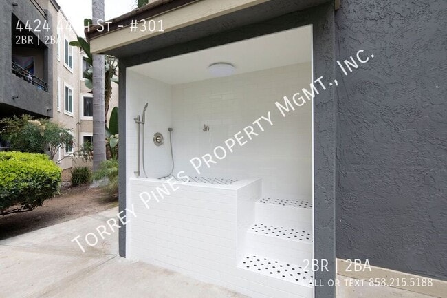 Foto del edificio - 4424 44th St