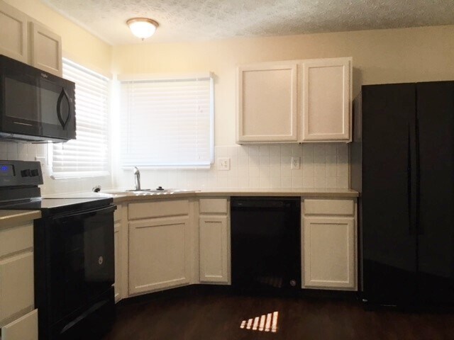 Foto del edificio - 7180 Sweet Meadow Dr