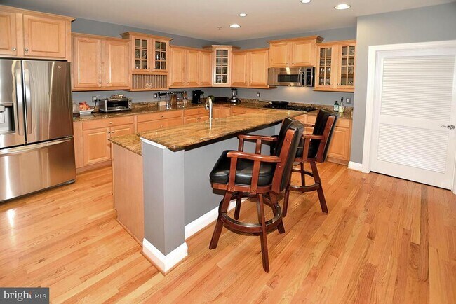Foto del edificio - 2058 Beacon Heights Dr