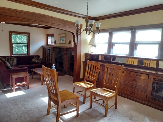 Comedor y sala de estar - 1895 Portland Ave