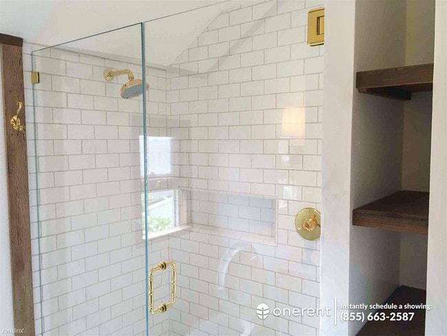 Building Photo - 3 br, 1 bath Duplex - 1940 Hearst Ave