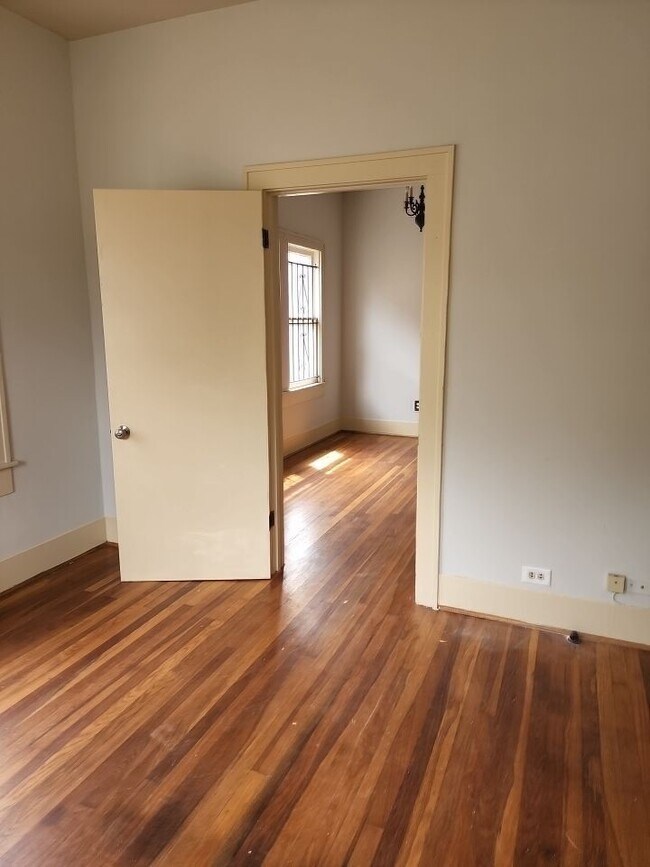 Foto del edificio - 4716 Crawford St