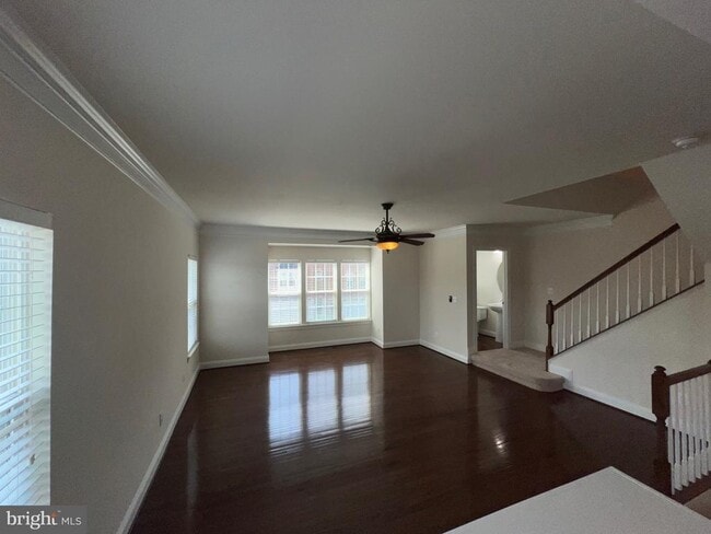 Foto del edificio - 25835 Clairmont Manor Square