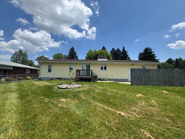 Foto del edificio - 90 Bethel Ln