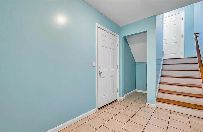 Building Photo - 800 Seaview Ave