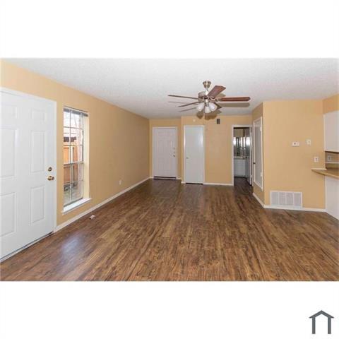 Foto del edificio - 5406 Brookhollow Dr