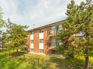 Building Photo - NAITside Court II