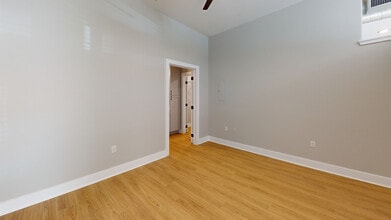 Interior Photo - Towson Promenade