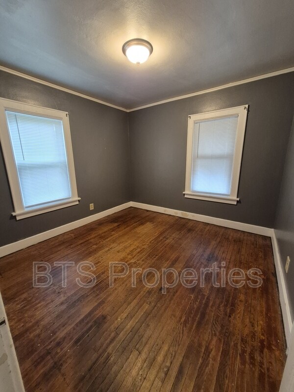 Foto del edificio - 3616 NE Monroe St