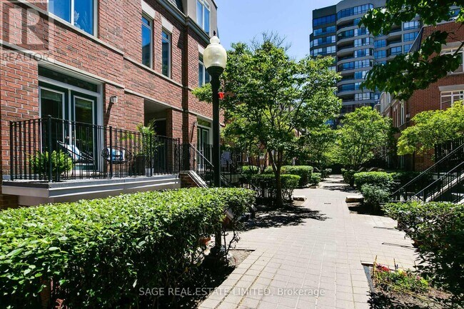 Photo du bâtiment - 415 Jarvis St