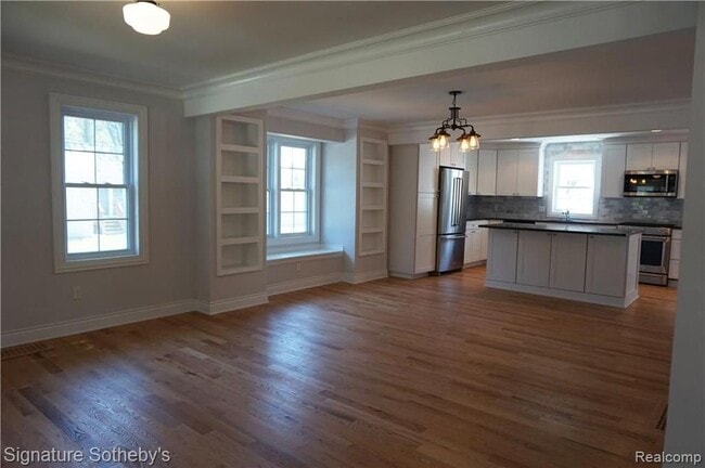 Building Photo - 203 Curry Ave