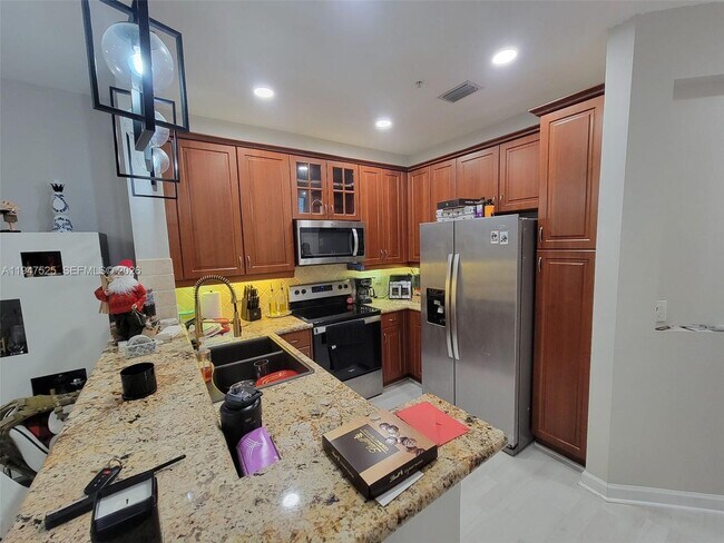 Building Photo - 2636 SW 81st Terrace