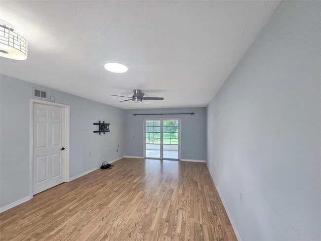 Foto del edificio - 6107 Evergreen Cir