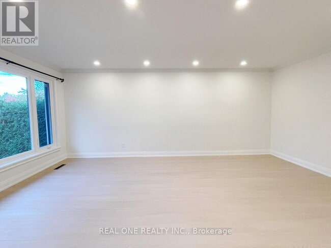 Building Photo - 2116 Mountainside Dr