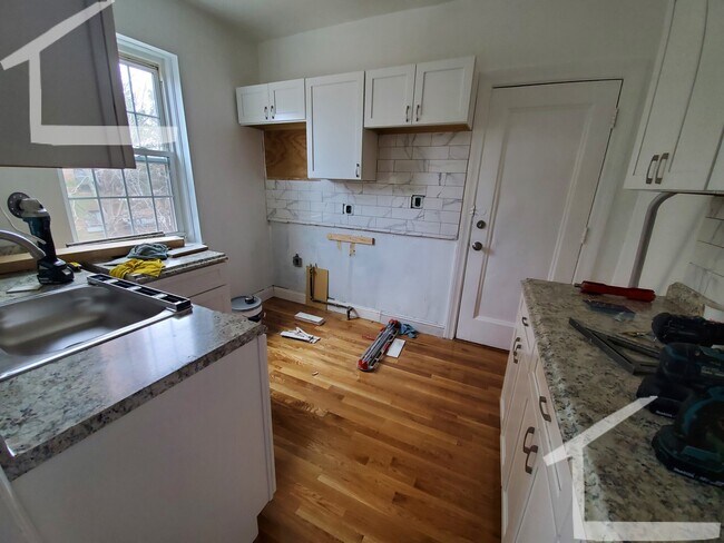 Foto del edificio - 1129 Beacon St