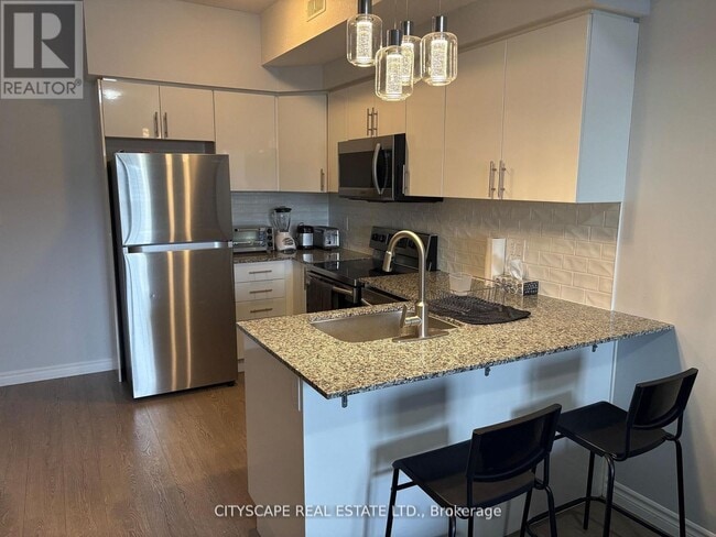Building Photo - 1430 Highland Rd W