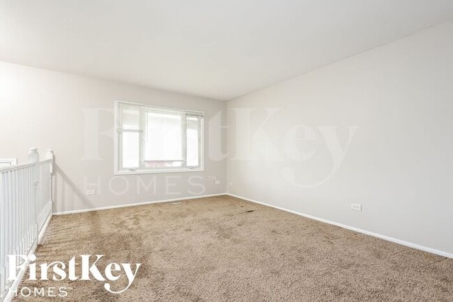Building Photo - 448 E Lincoln Ave