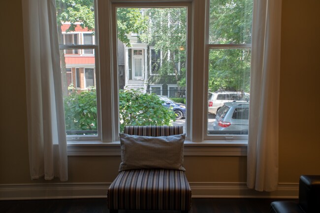 Foto del edificio - 3238 N Hoyne Ave