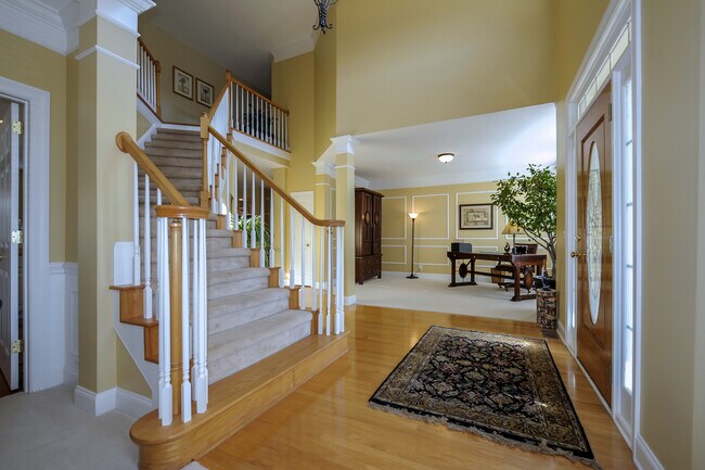 Foto del edificio - Coming Soon!     Spectacular home in Brent...