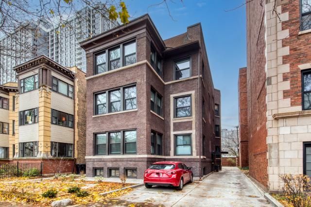Primary Photo - 3 bedroom in Chicago IL 60613