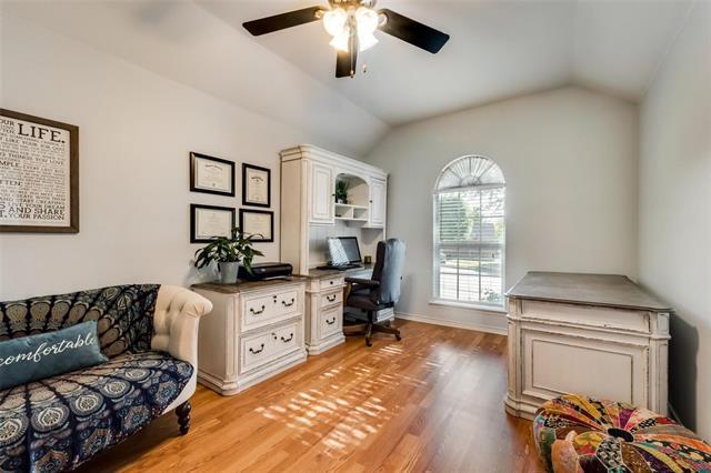 Foto del edificio - 2730 Fern Valley Ln