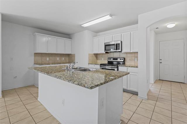 Foto del edificio - 3220 Emerson Rd