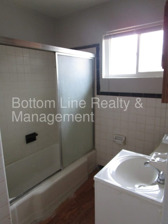 Foto del edificio - 23 Alice Ave