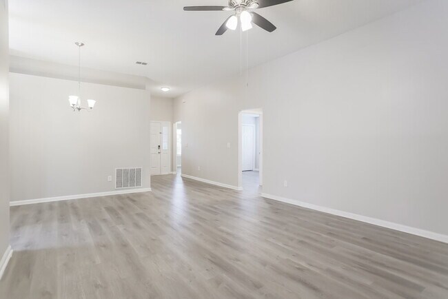 Building Photo - 1703 Canopy Oaks Dr