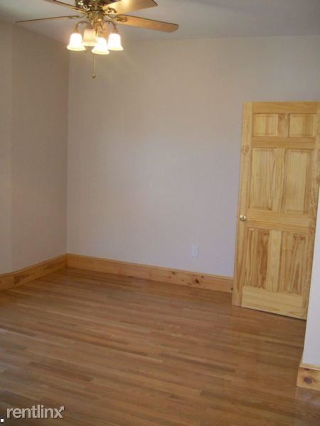 Building Photo - 127 Franklin St