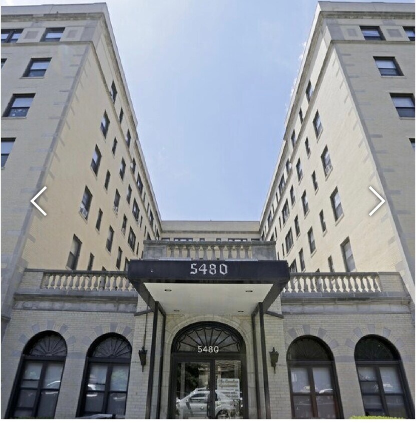 Foto principal - 5480 S Cornell Ave