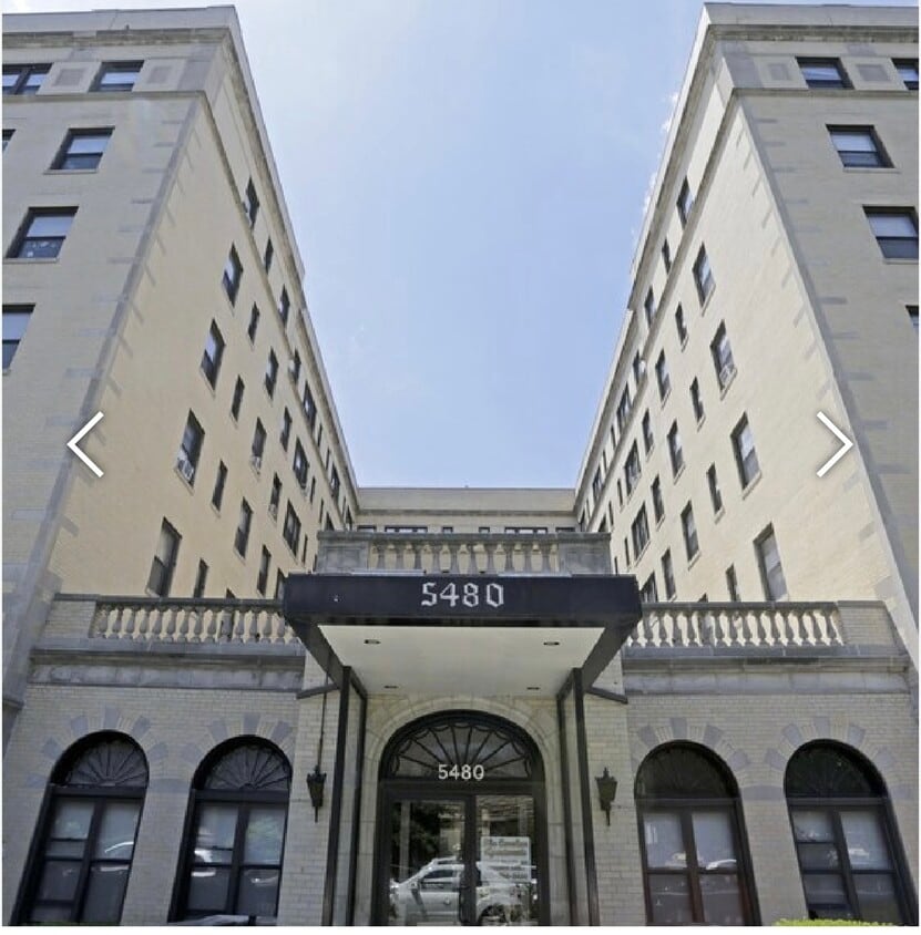 Foto principal - 5480 S Cornell Ave