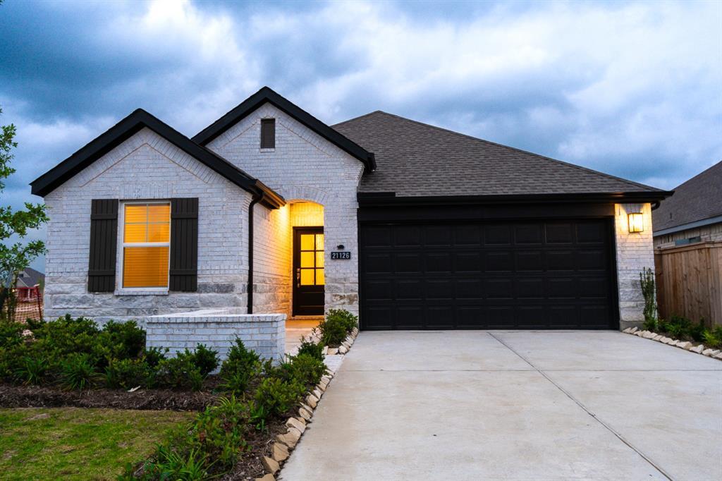 Foto principal - 21126 Lady Of The Lk Ln