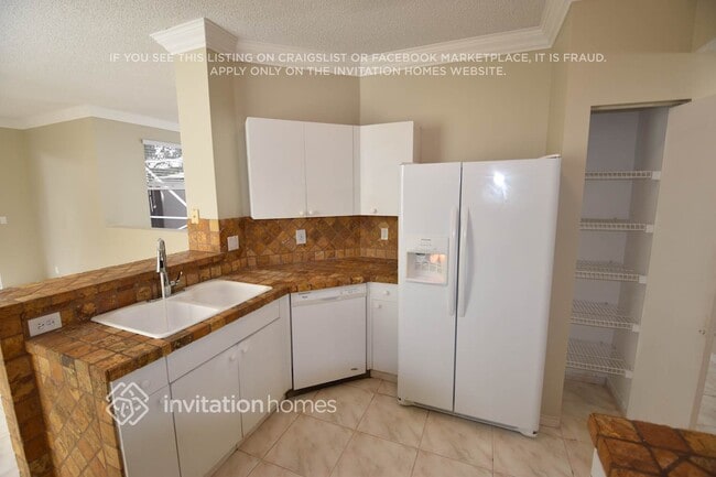 Building Photo - 7141 Pigeon Key Way