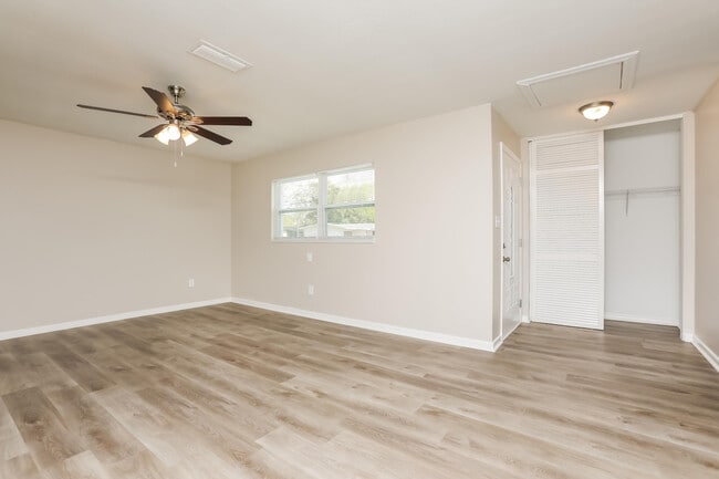 Foto del edificio - 500 Fern Ave