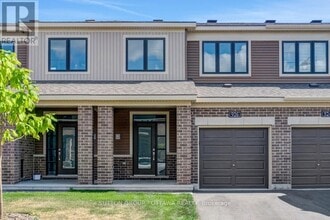 Building Photo - 926 Athenry Ct