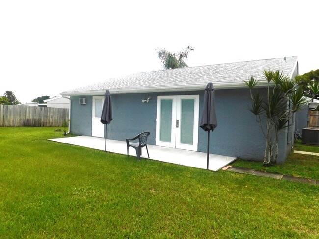 Building Photo - 1367 Elmbank Way