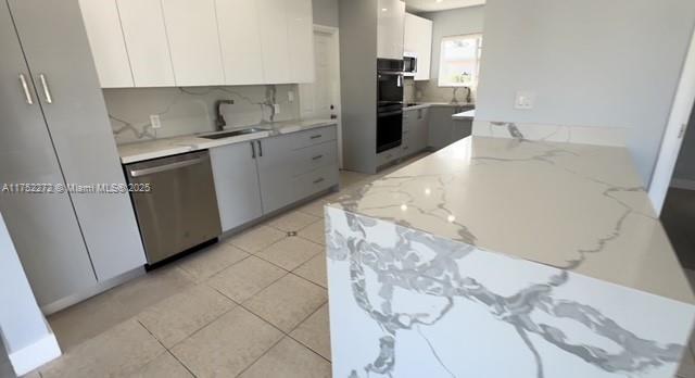 Foto principal - 920 NE 172nd St