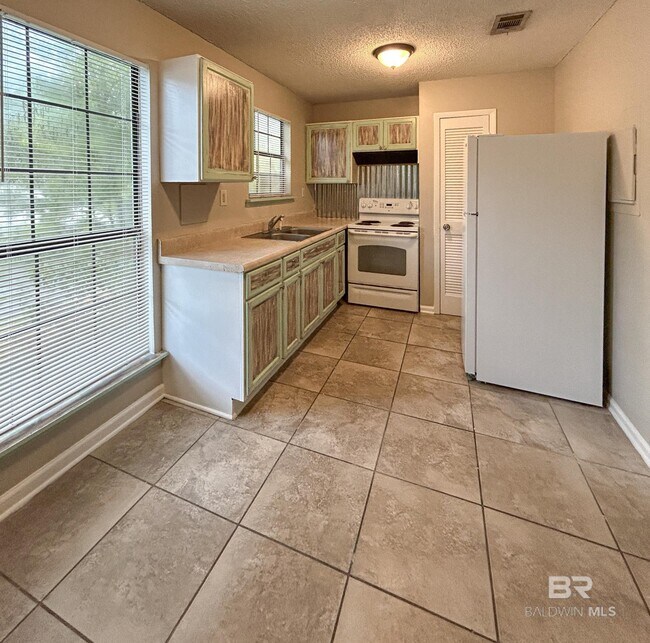 Foto del edificio - 6424 Schoel Ln