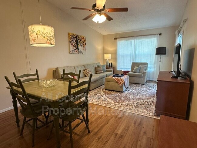 Foto del edificio - 7315 Parkside Villas Dr