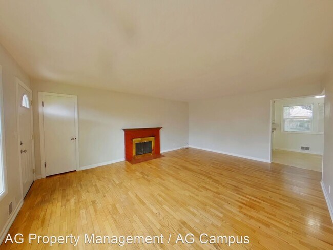 Foto del edificio - 3 br, 2 bath House - 511 Waite Street